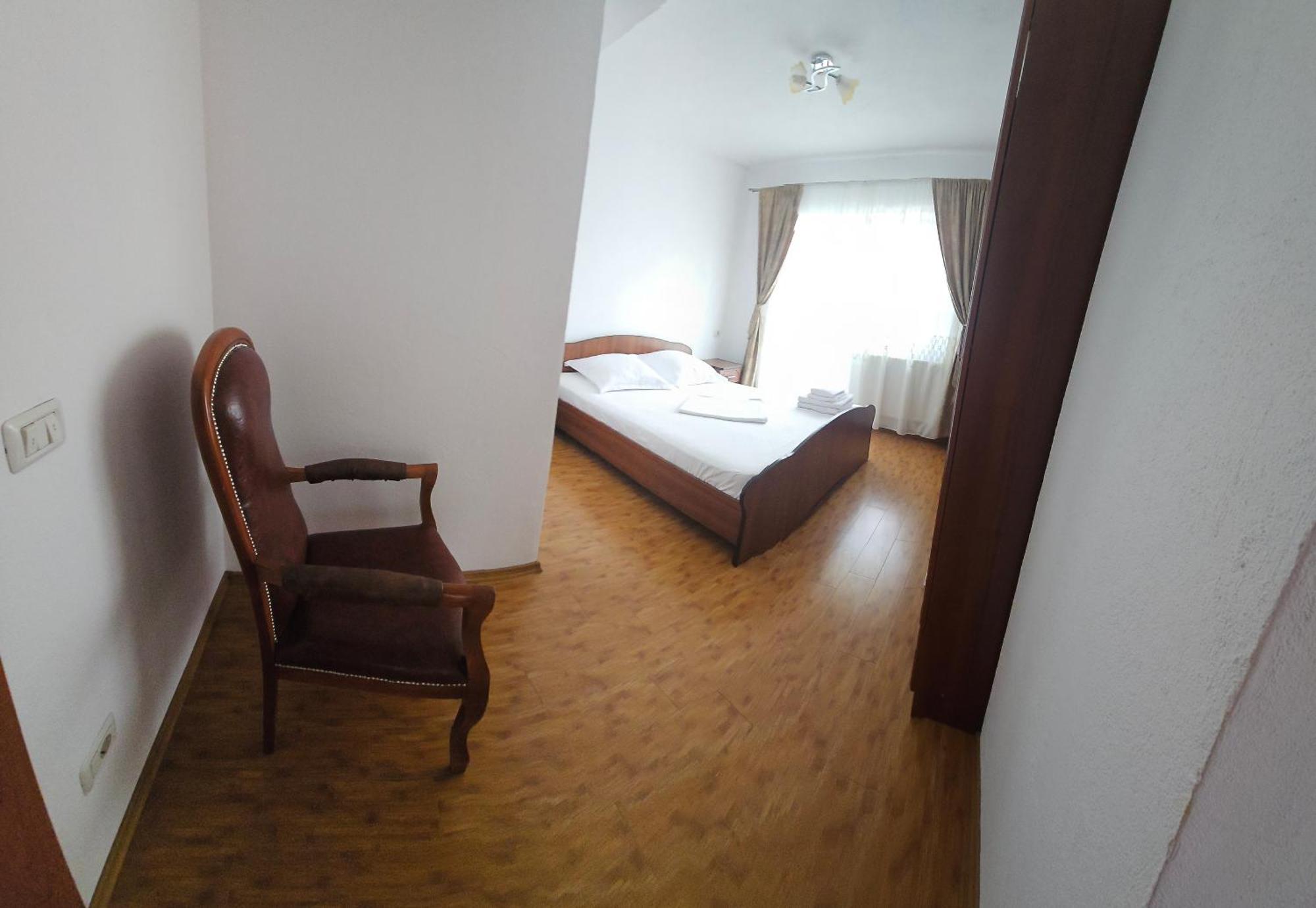Vera * Ramnicu Valcea